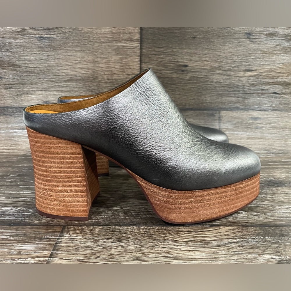 KORK-EASE women's veronica clog shoes platform mule in silver NWOB SZ 10 - Picture 2 of 12